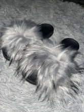 Load image into Gallery viewer, Faux fur slipper
