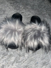 Load image into Gallery viewer, Faux fur slipper
